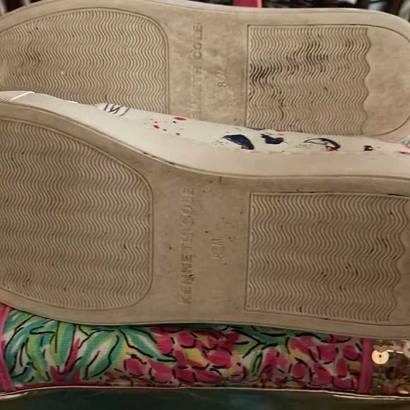 Kenneth Cole size 8.5 sneakers multi colored ready to sell pre-owned. Feels good - Picture 6 of 9